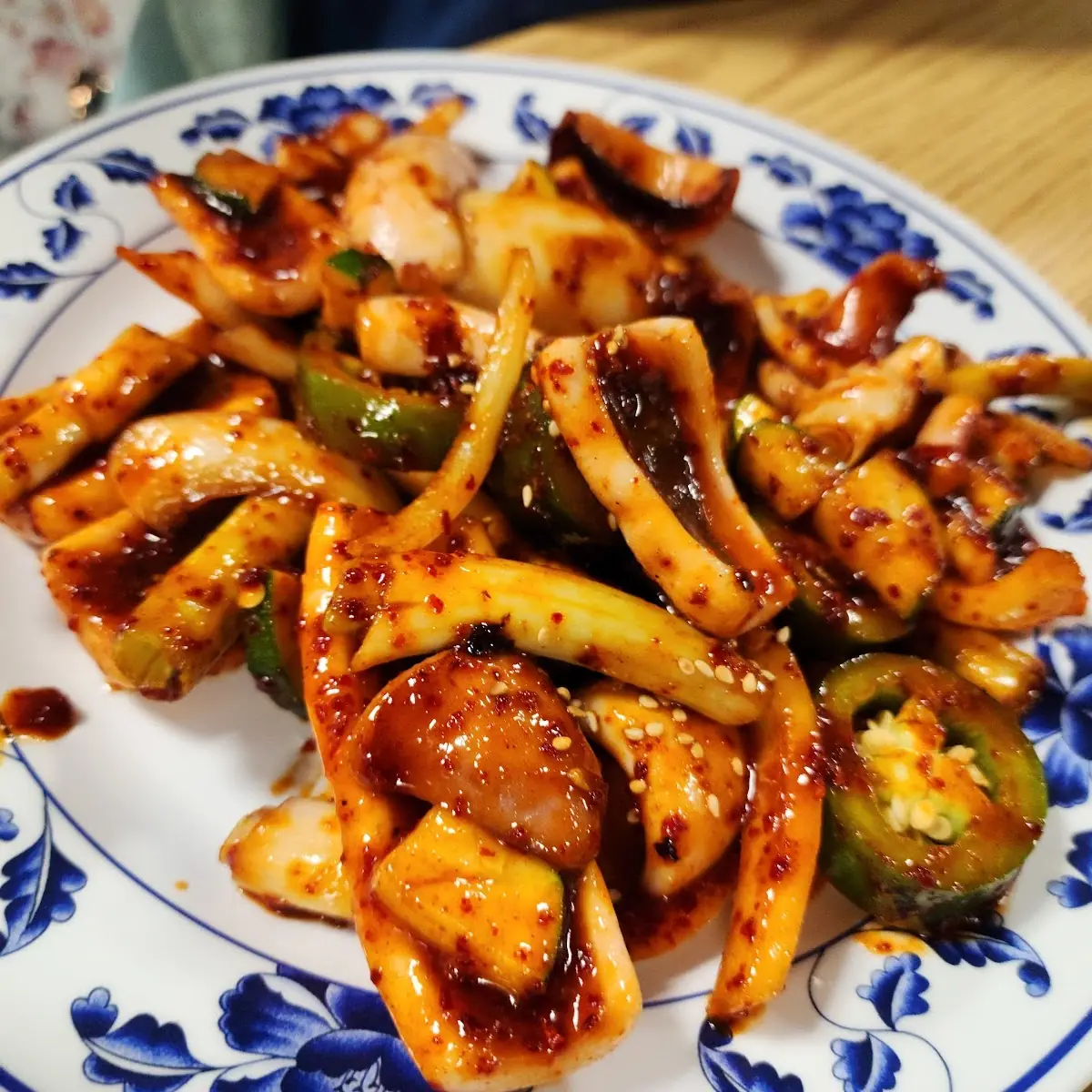 오징어볶음 辣炒鱿鱼 Spicy Stir-Fried Squid